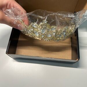 Gold Tiara w/ 2 Golden Bobby Pins